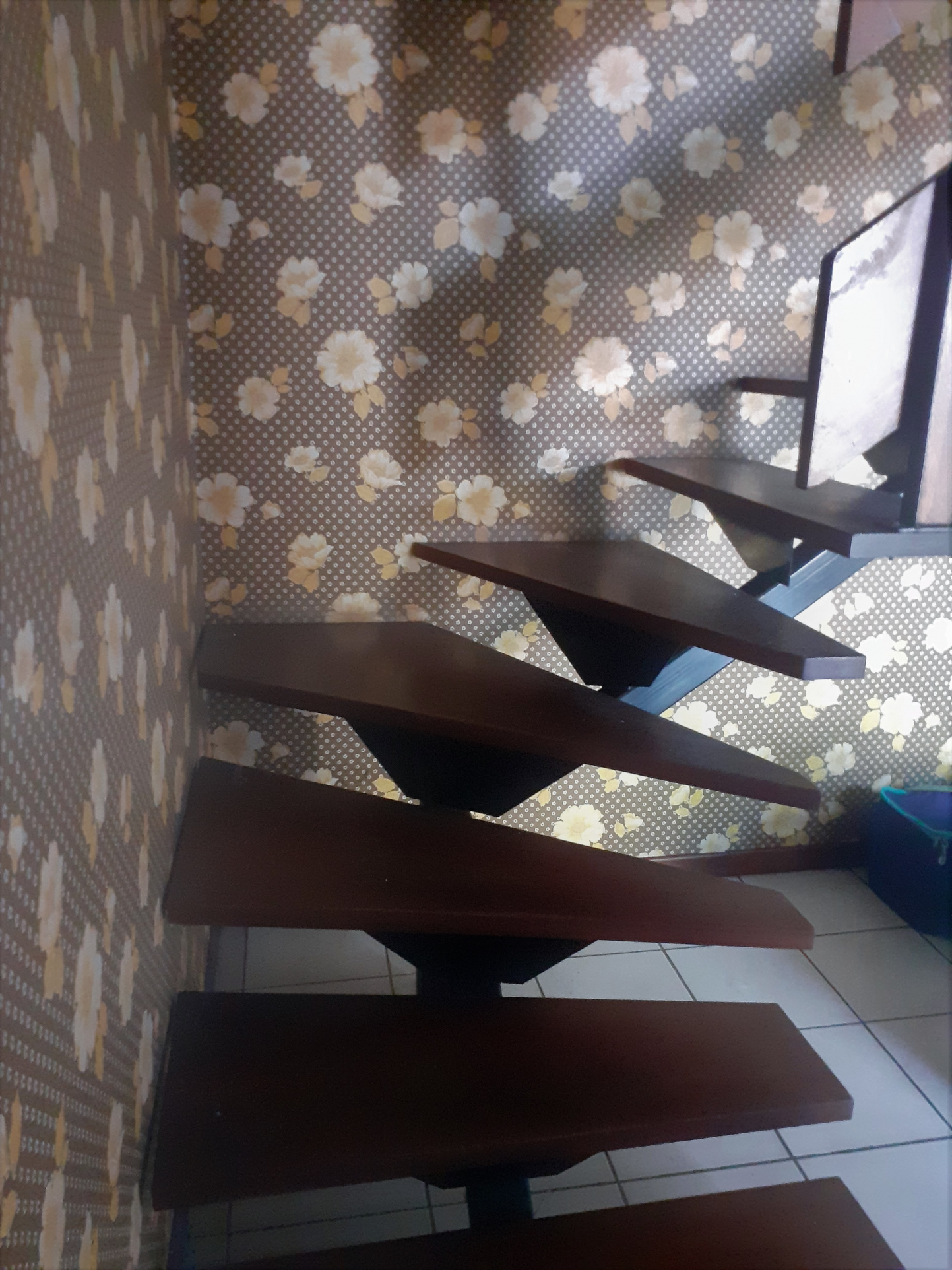 Escalier desservant le 1er étage